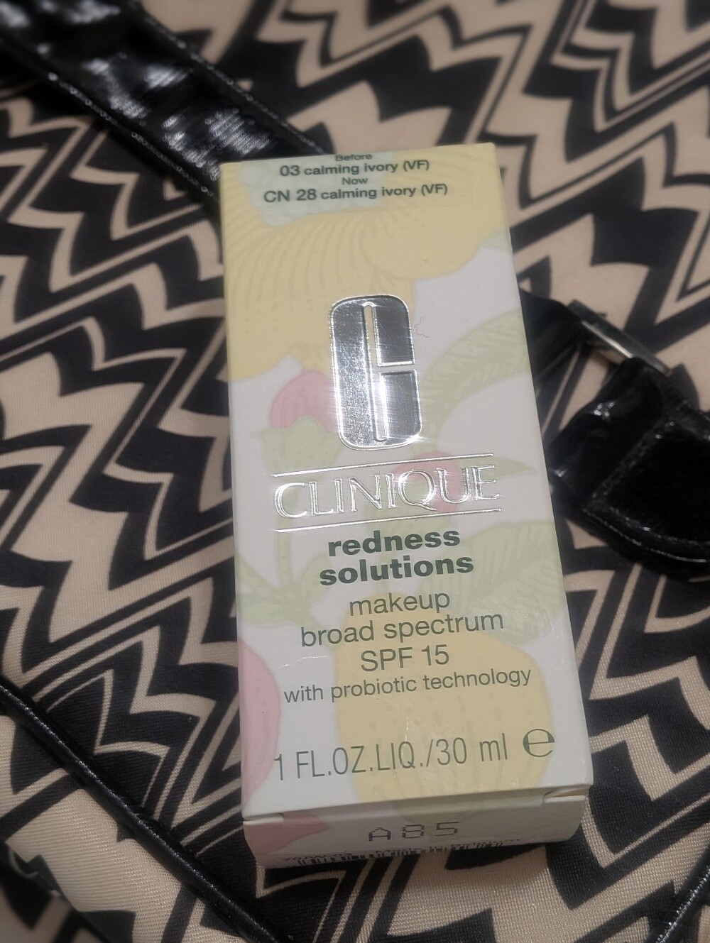 Clinique Redness Solutions Makeup SPF 15 - Calming Ivory